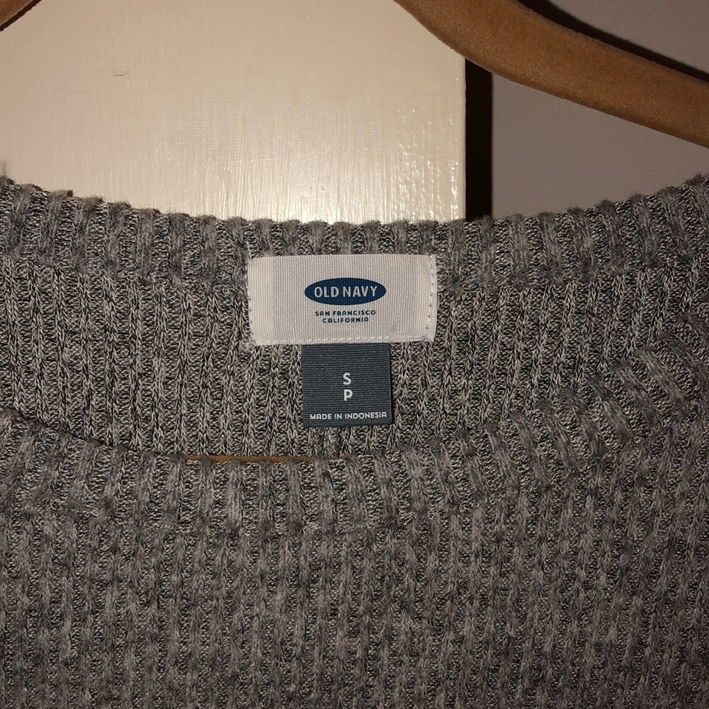 Gray Long Sleeve shirt - Picture 3 of 3